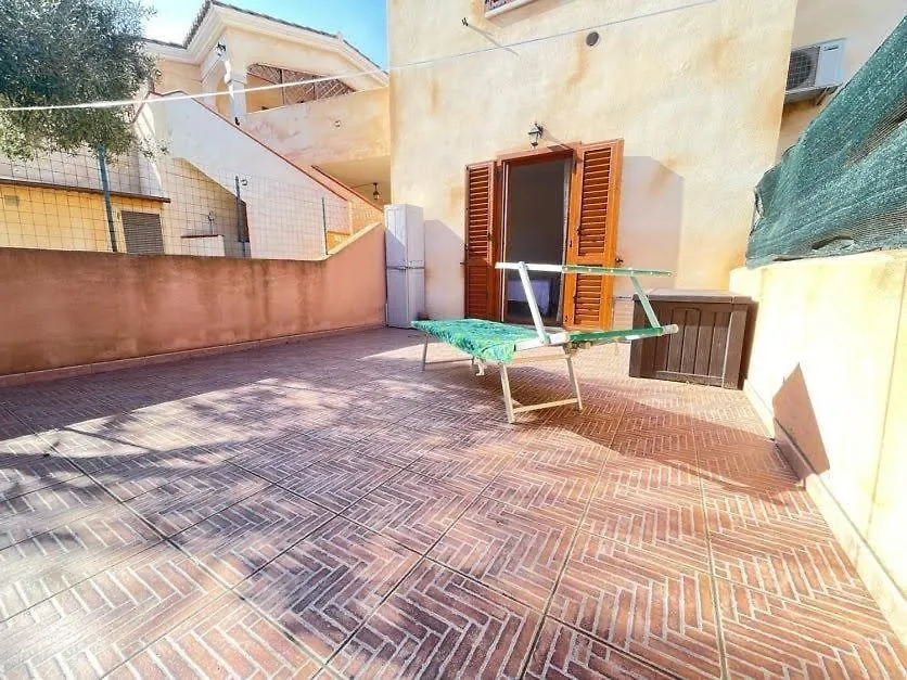 Nefhouse 83 Villa Tanaunella Italien
