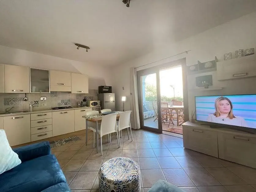 Nefhouse 83 Villa Tanaunella 0*,