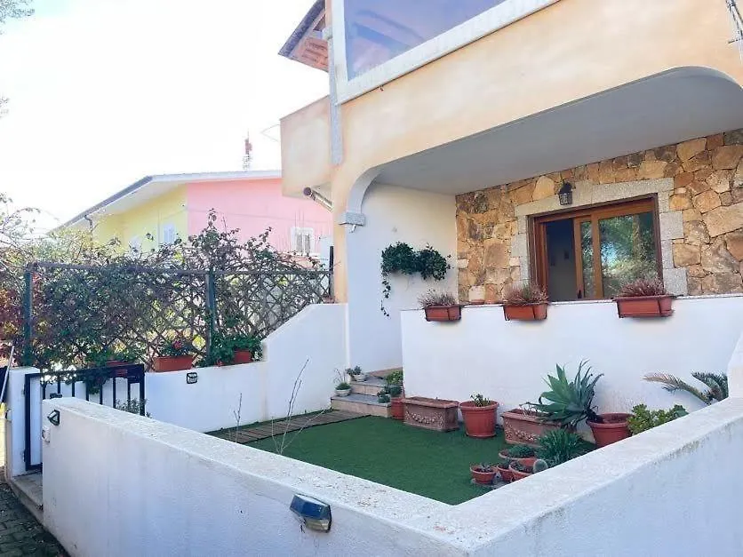 Nefhouse 83 Villa Tanaunella 0*,  Italien