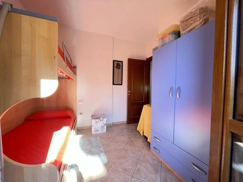 Semesterbostad Nefhouse 83 Villa Tanaunella Italien