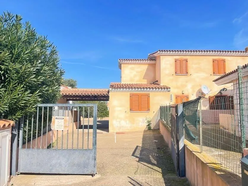 Nefhouse 83 Villa Tanaunella